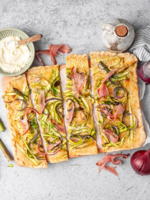 Spargel Flammkuchen