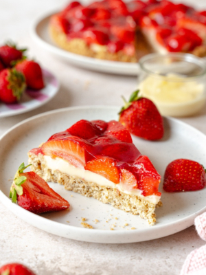 Erdbeerkuchen mit Hafer-Vanilleboden