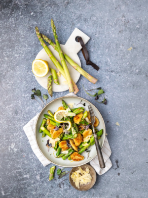 Gnocchi mit grünem Spargel und Bergkäse