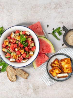 Wassermelonen-Salat mit paniertem Feta