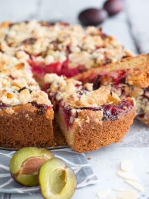 Glutenfreier Zwetschgen-Streuselkuchen