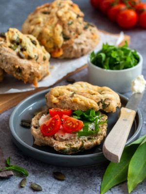 Schnelle Bärlauch-Käse-Brötchen