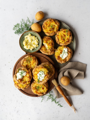 Gefüllte glutenfreie Kartoffelbrötchen mit Dill