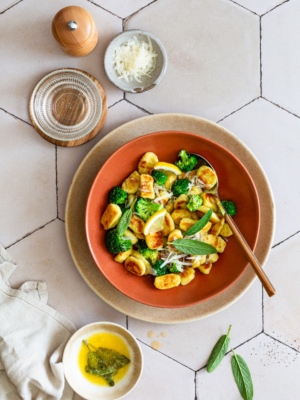 Gnocchi mit Brokkoli und Salbeibutter