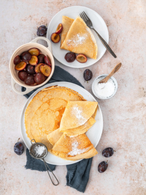 Hafer Crêpe mit Zwetschgen
