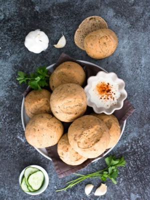 Knoblauch-Kräuter-Brötchen