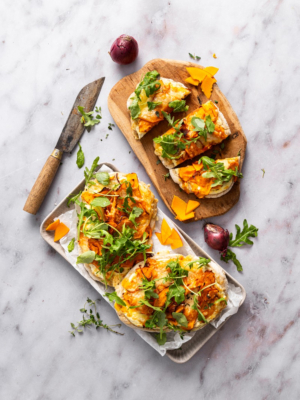 Kürbis-Ricotta Pinsa mit Rucola