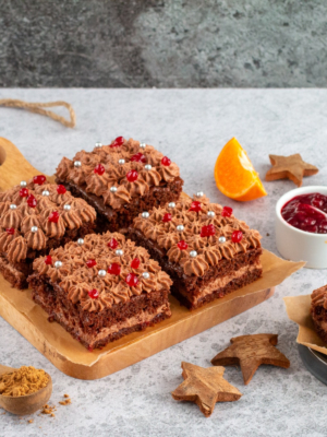 Lebkuchen-Schokoschnitten mit Preiselbeeren