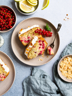 Johannisbeerkuchen mit Baiser